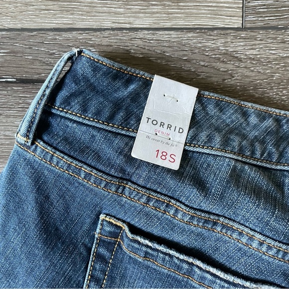 NWT TORRID Barely Boot Deep Water Size 18S - Picture 7 of 8